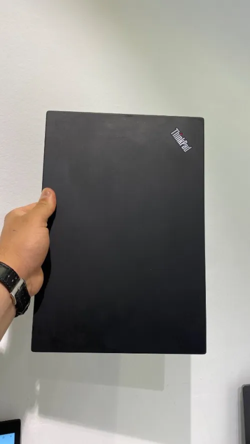LENOVO T495 RYZEN 5 pro 3500U 8RAM 256SSD