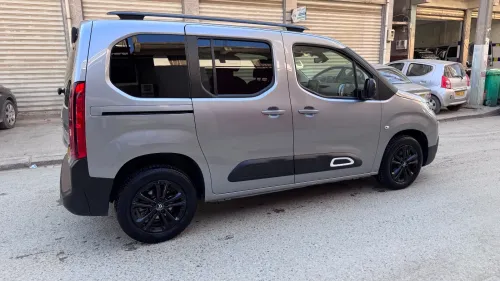Citroen Berlingo 2022 Full option