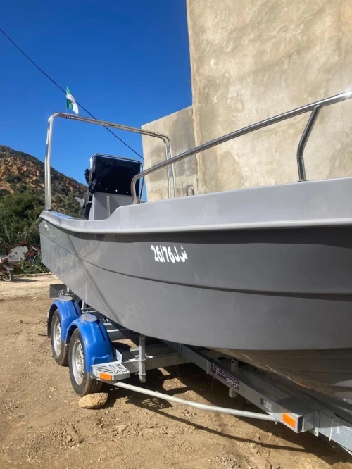 Bateaux Hors bord