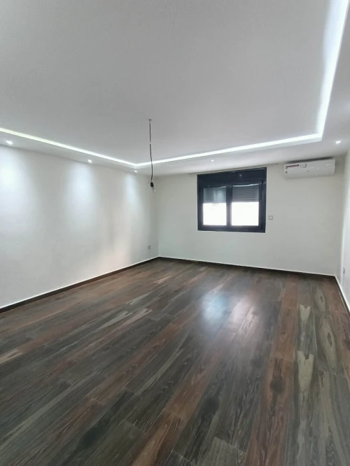 Location Appartement Niveau de villa F5 Oran Oran