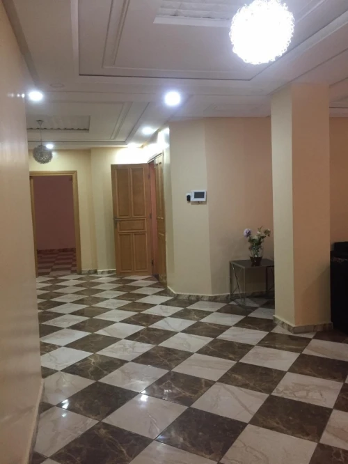 Location Appartement Niveau de villa F8 Oran Oran