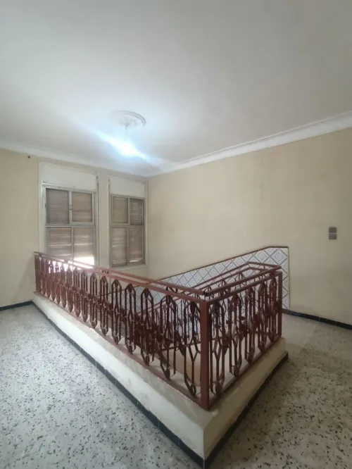 Location Appartement Niveau de villa F8 Oran Oran