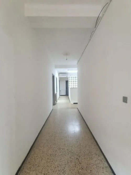 Location Appartement Niveau de villa F5 Oran Oran