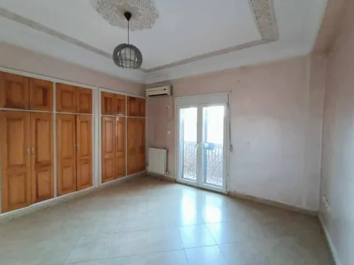 Location Appartement Niveau de villa F4 Oran Oran