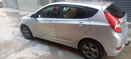 Hyundai Accent RB  5 portes 2011 Préstige