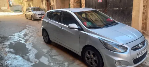 Hyundai Accent RB  5 portes 2011 Préstige