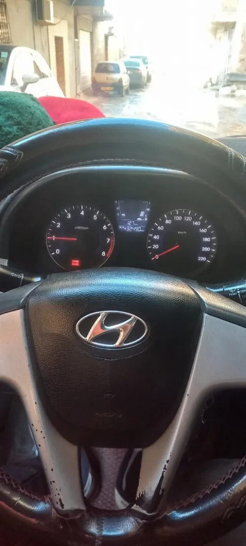 Hyundai Accent RB  5 portes 2011 Préstige