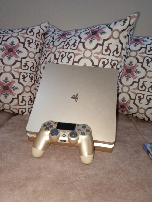PlayStation 4 slim