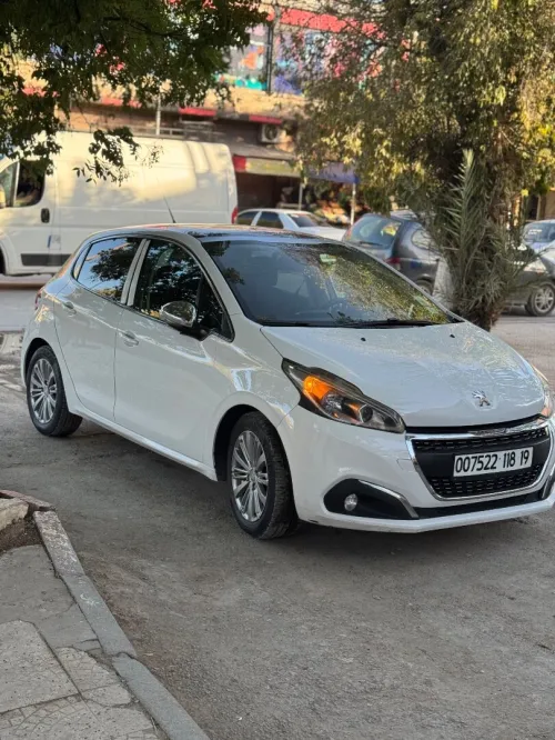 Peugeot 208 2018 Allure