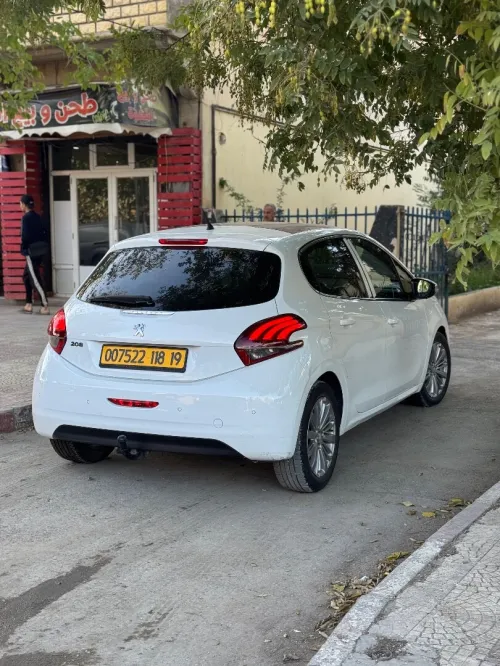 Peugeot 208 2018 Allure