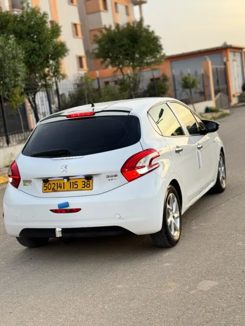 Peugeot 208 2015 208