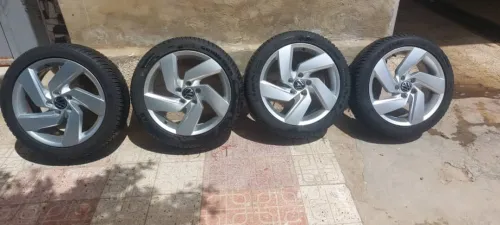 Jantes et pneus golf 8  7 6 5 polo