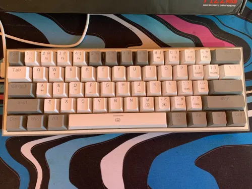 Pack ulta gaming et bureautinque  écran clavier souris tapis 