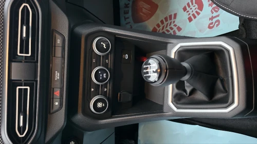 Dacia Logane 2025 