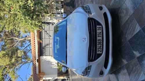 Peugeot 301 2014 Allure