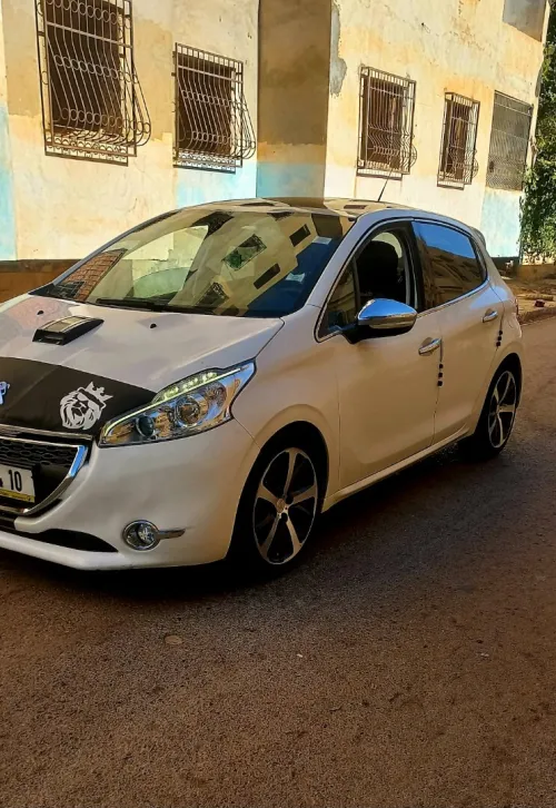 Peugeot 208 2014 Allure