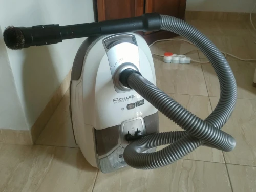Aspirateur Rowenta silence force compact