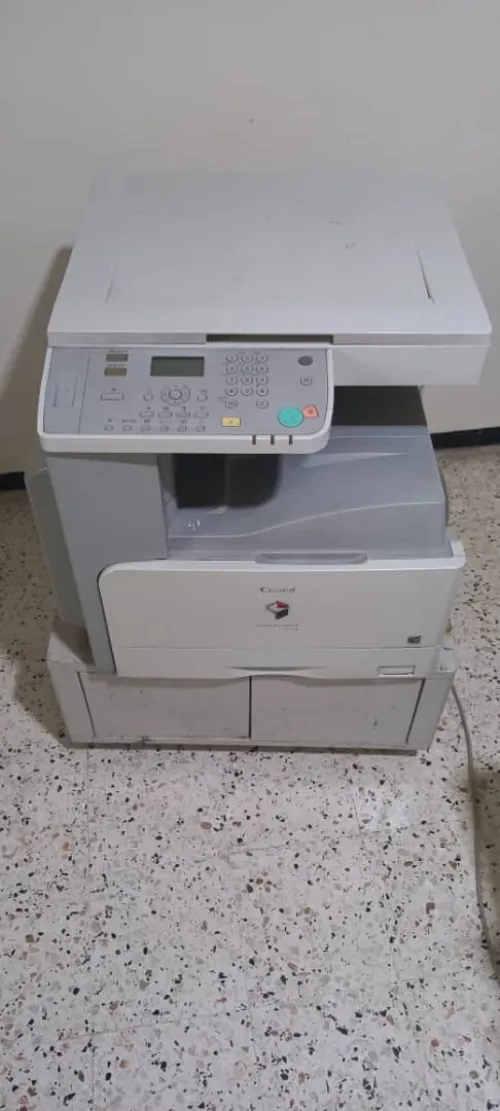 Photocopieus Canon  2422 للبيع A4-A3  Photocopie  Impression  Scanner  Noir et blanc   المكان بومرداس التوصيل متوفر