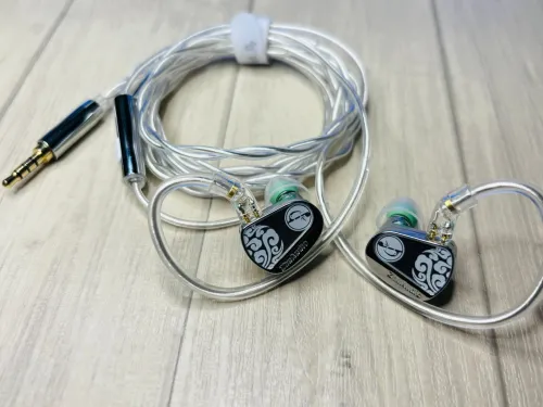 سماعات iEMs احترافية Zhulinniao Z3