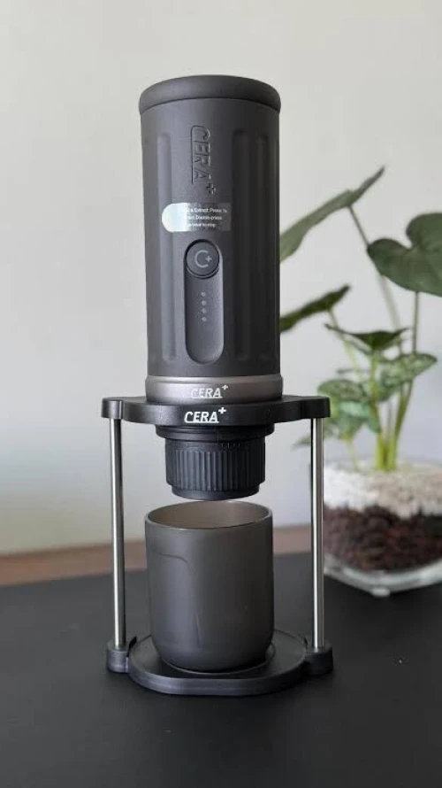 طقم القهوة المتكامل والذكي من Cera+ (ماكينة محمولة + مطحنة لاسلكية) - لعشاق التميز والرحلات