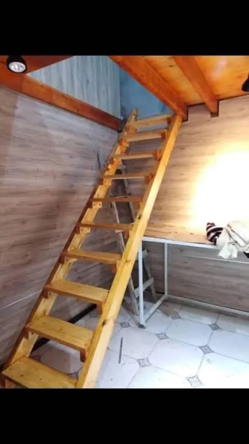 سدة بالحديد أو الحطب soupente en fer et en bois fini