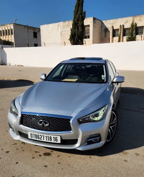 Infiniti Q50 2018 La toute option