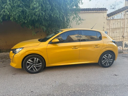 Peugeot 208 2022 Allure