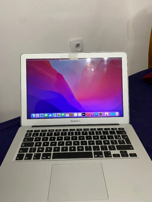 MacBook Air (13-inch, 2017)