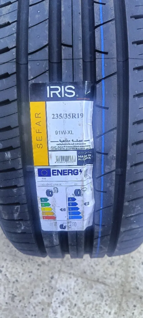 Je vend 2 pneus 235/35/19 iris 2025