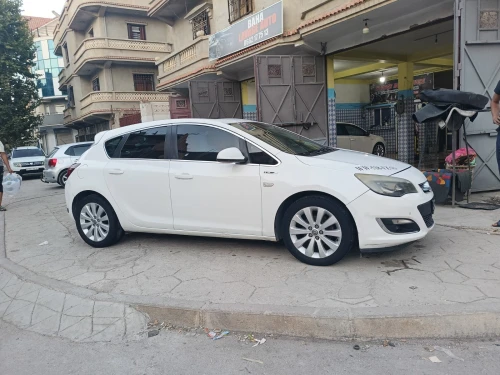 Opel Astra 2015 COSMO