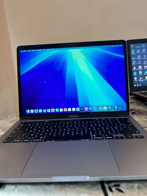 MACBOOK PRO 2020 i5 16Gb 512SSD 13 pouces TOUCHBAR Cycle 650