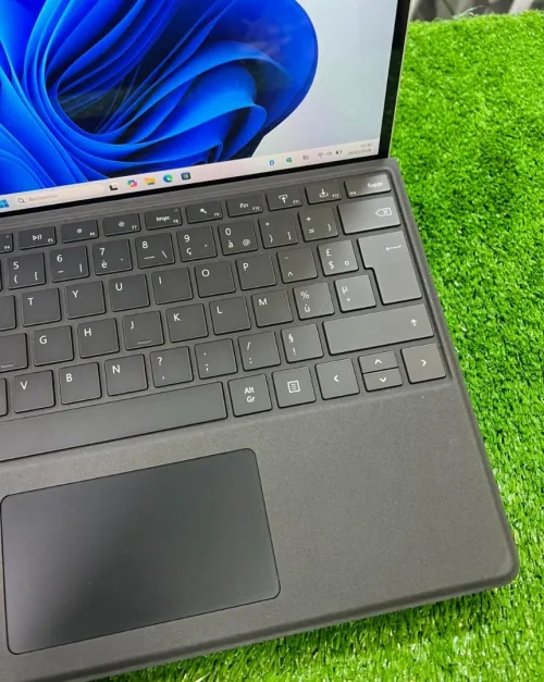SURFACE PRO 8