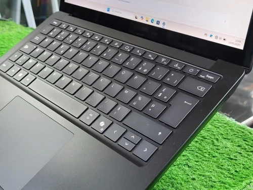 SURFACE LAPTOP 6