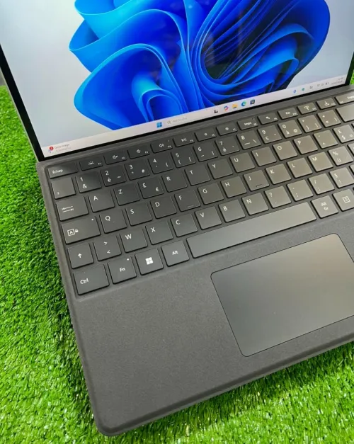 SURFACE PRO 8