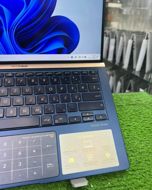 ASUS ZENBOOK 14