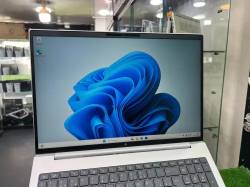 HP ELITEBOOK 8 G1i 16''