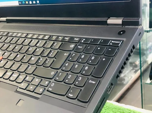 LENOVO THINKPAD P15 GEN1