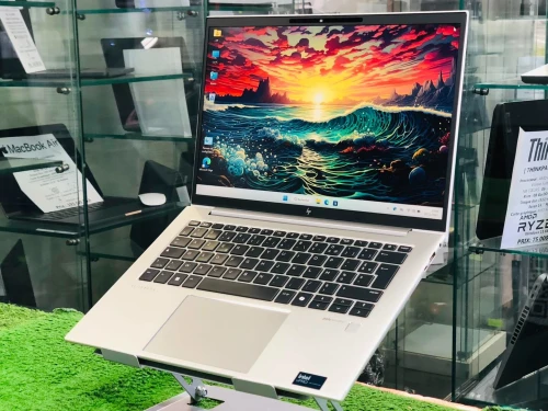 HP ELITEBOOK 840 G11