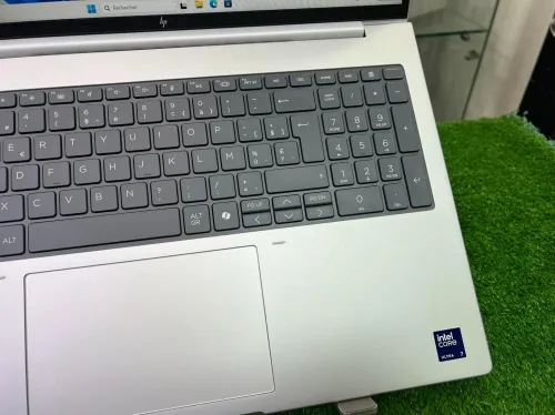 HP ELITEBOOK 8 G1i 16''