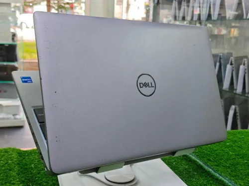 DELL PRESICION 3581