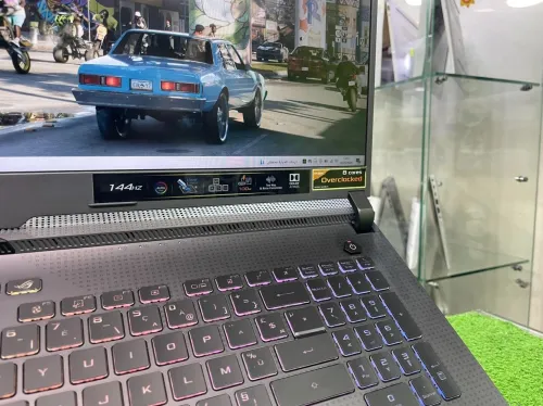 AUS ROG STRIX G713Q
