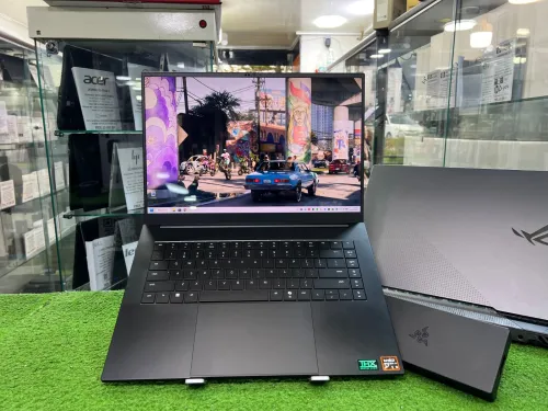 Razer BLADE 16 RZ09-0528