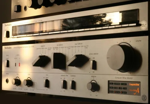 AMPLI Technics SU-V505