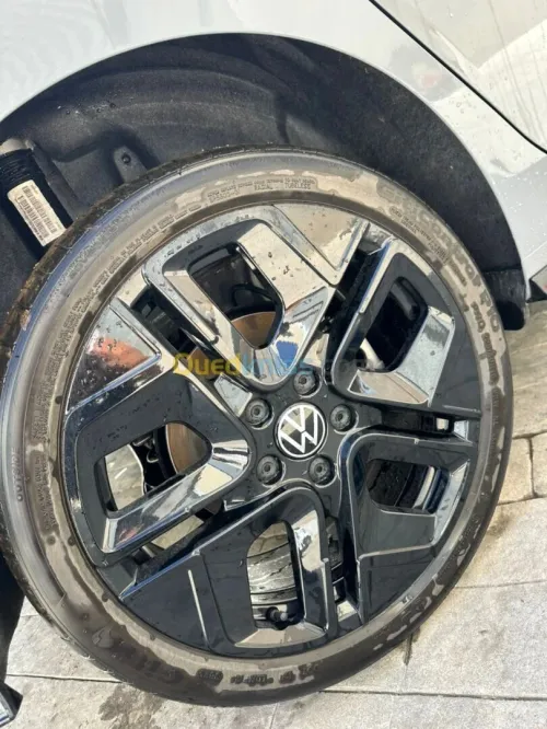 Volkswagen Golf 8 2025 8.5 black édition