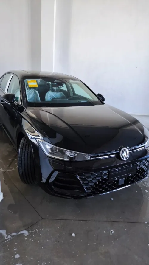 Volkswagen Passat 2025 Pro