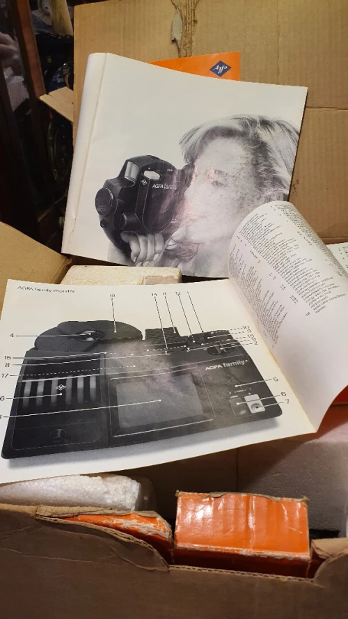 Ensemble Visionneuse + Camera Super 8 AGFA New dans son carton, projecteur super 8 