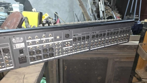 Console de mixage Proel MLX3642