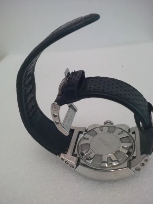 Montre Seiko Sportura-Alarm- Sapphire Crystal .ســاعـة يــد