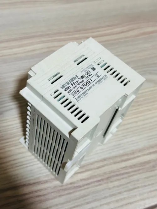 PLC Mitsubishi 