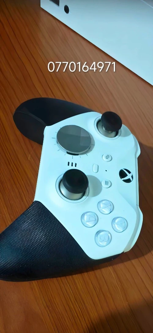 Xbox serie S 512 etat 10/10 + manette elit
